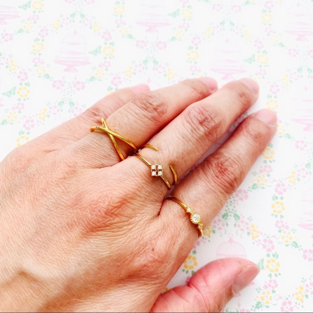 Crisscross Feminine Adjustable Gold Tone Ring 925 - Picture 3 of 4